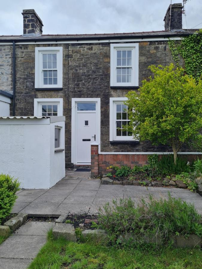 Picturesque 2 Bedroom Miners Cottage Near Bike Park Wales & Brecon Beacons Merthyr Tydfil Dış mekan fotoğraf