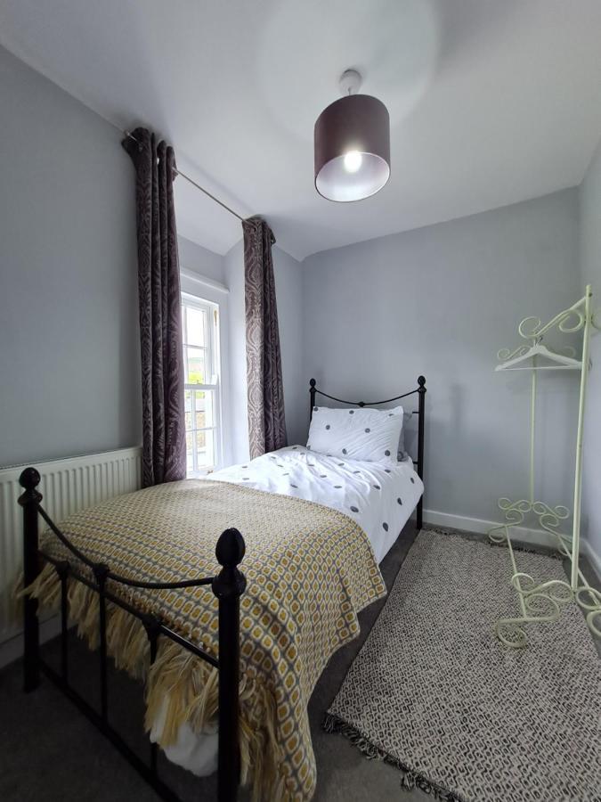 Picturesque 2 Bedroom Miners Cottage Near Bike Park Wales & Brecon Beacons Merthyr Tydfil Dış mekan fotoğraf